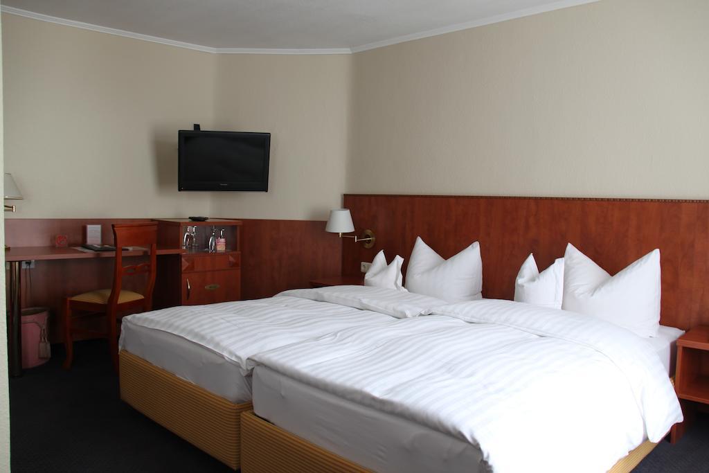 Hotel Rheinischer Hof Еркеленц Стая снимка